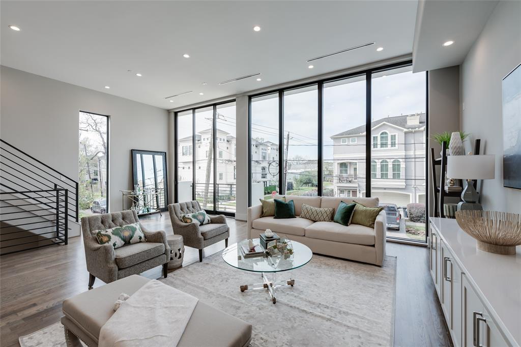 602 Roy Street - Photo 1