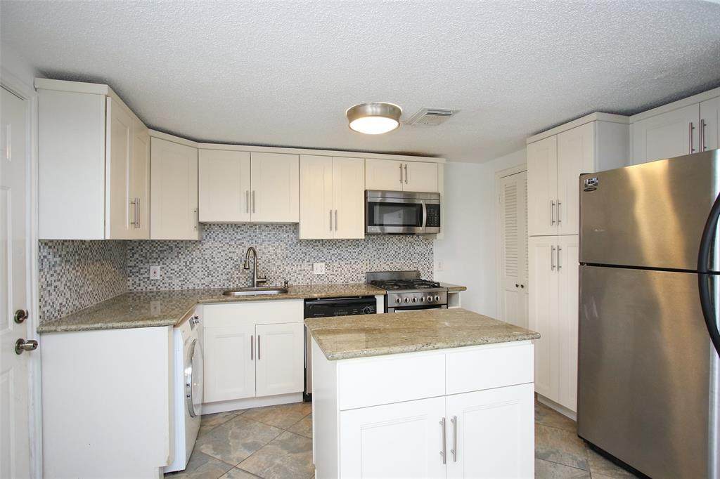 3346 Blodgett Street - Photo 1