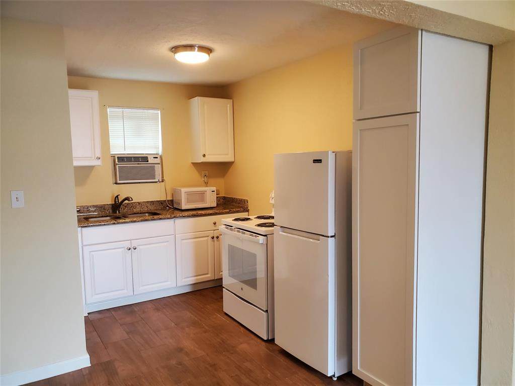 219 Jackson Avenue - Photo 1