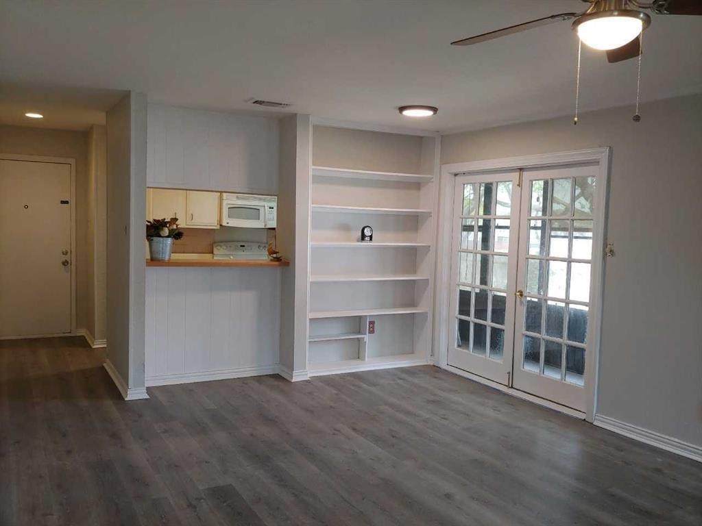 10555 Turtlewood Court - Photo 1