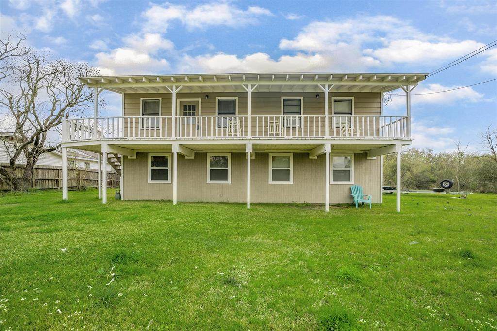 225 11th Street - Photo 1
