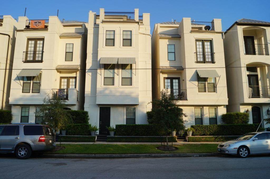 635 Live Oak Street - Photo 1