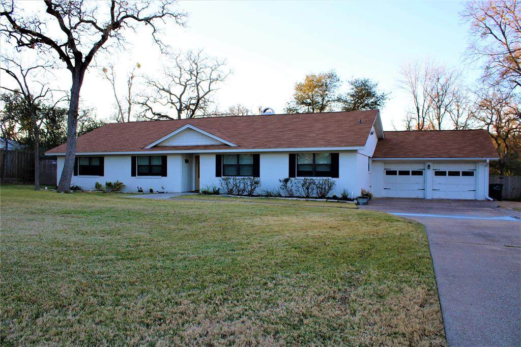 1015 Holt Street - Photo 1