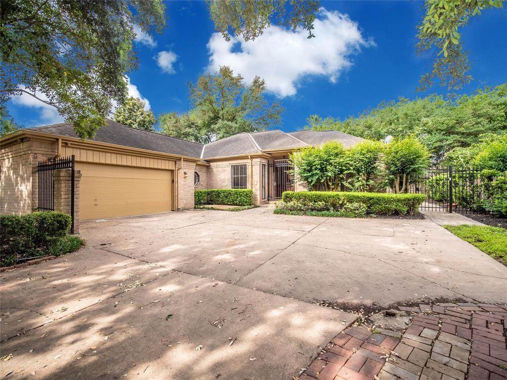 2206 Gentryside Drive - Photo 1