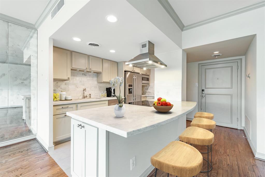 2701 Westheimer Road - Photo 1
