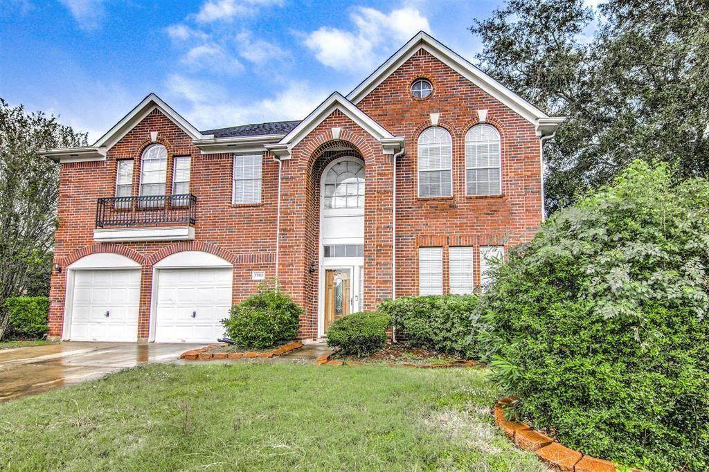 1702 Hunter Green Lane - Photo 1