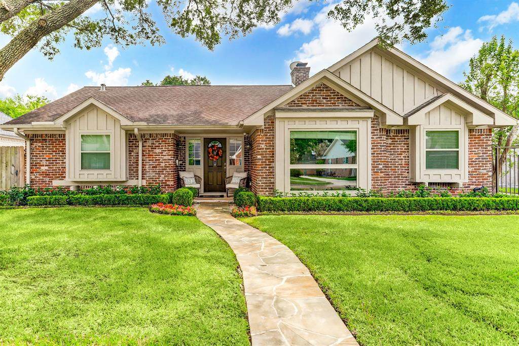 5739 Rutherglenn Drive - Photo 1