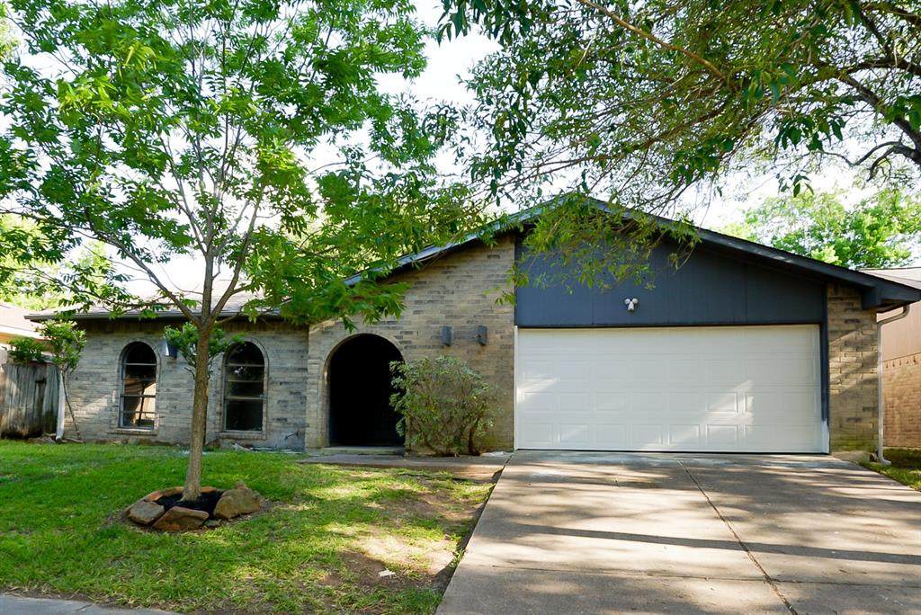 16919 Clan Macintosh Drive - Photo 1