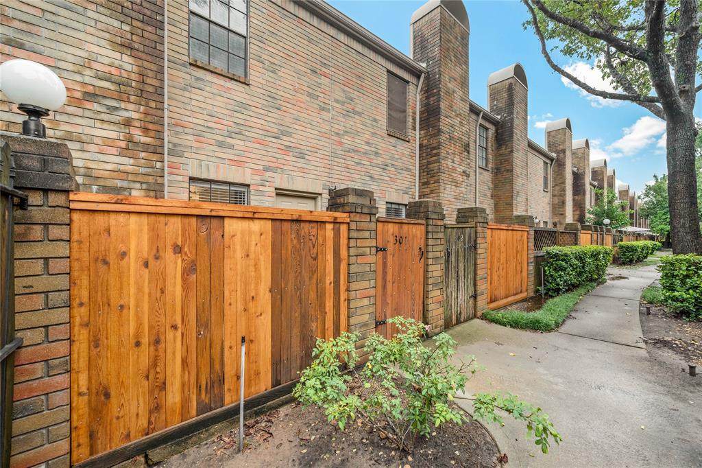 9850 Pagewood Lane - Photo 1