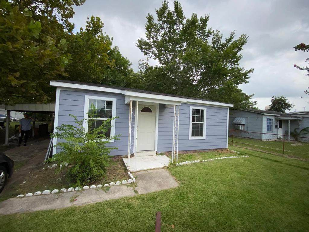 10233 Palestine Street - Photo 1