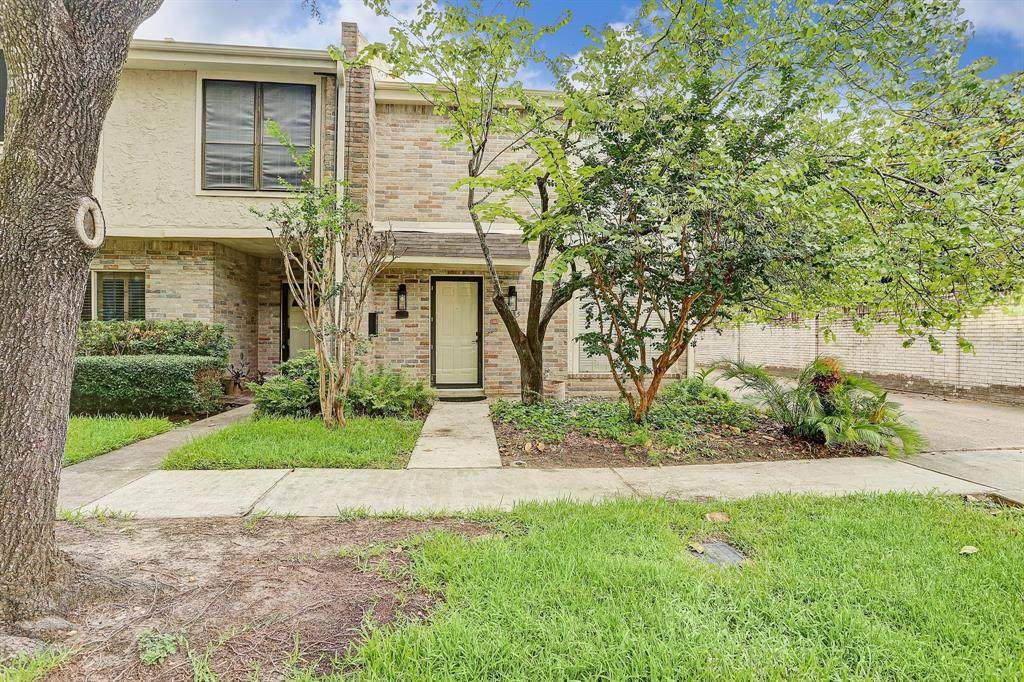 6735 Belmont Street - Photo 1