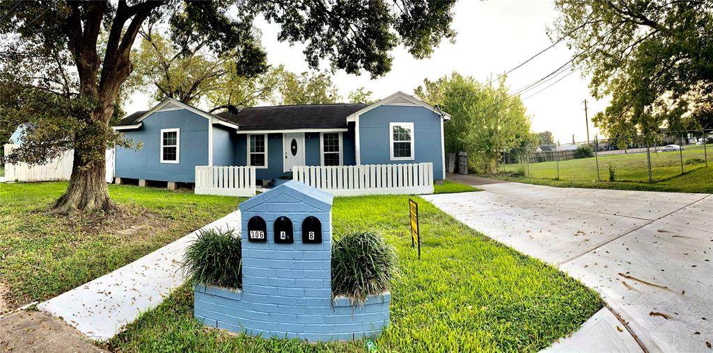 306 Willow Street - Photo 1