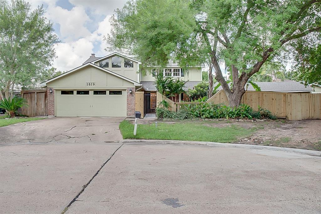 1819 Cedarwood Court - Photo 1