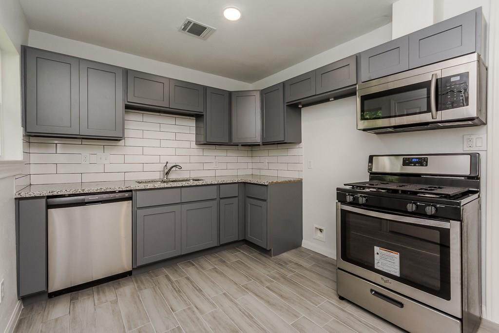 1402 Comal Avenue - Photo 1 1402 Comal Avenue - Photo 1