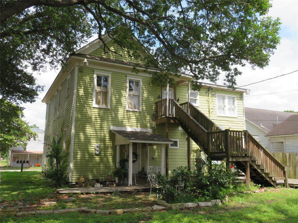 302 Washington Street - Photo 1