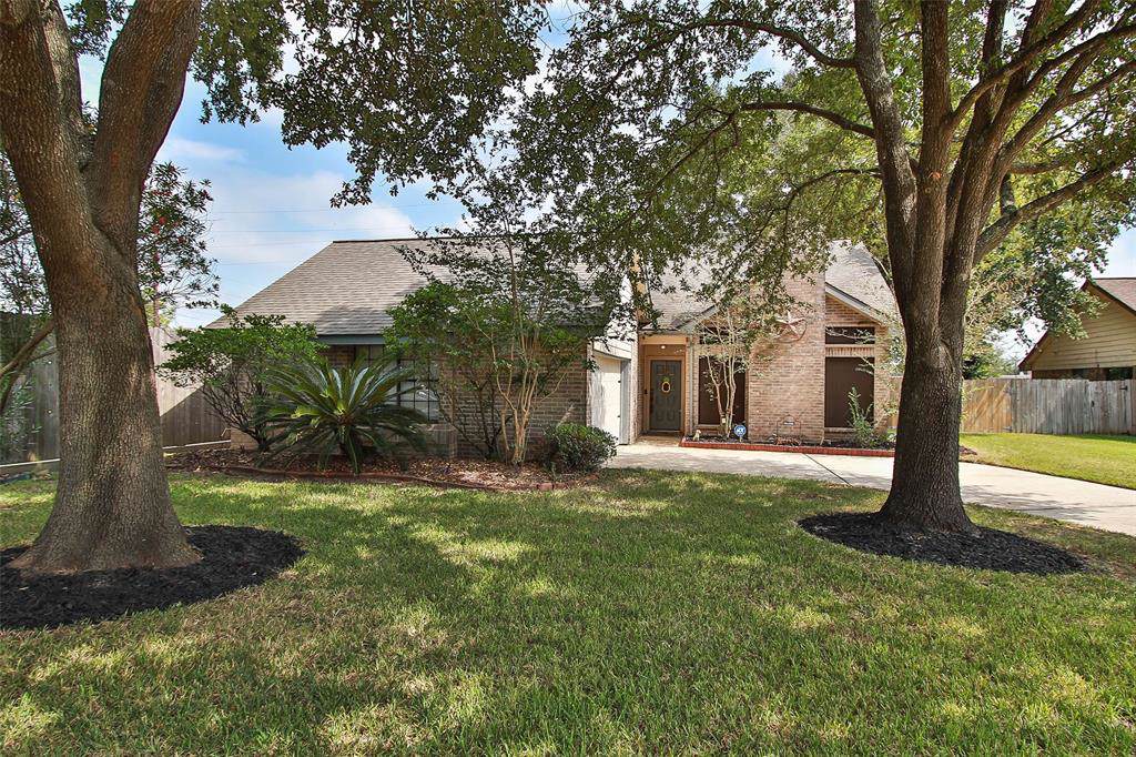 9814 Paddock Court - Photo 1