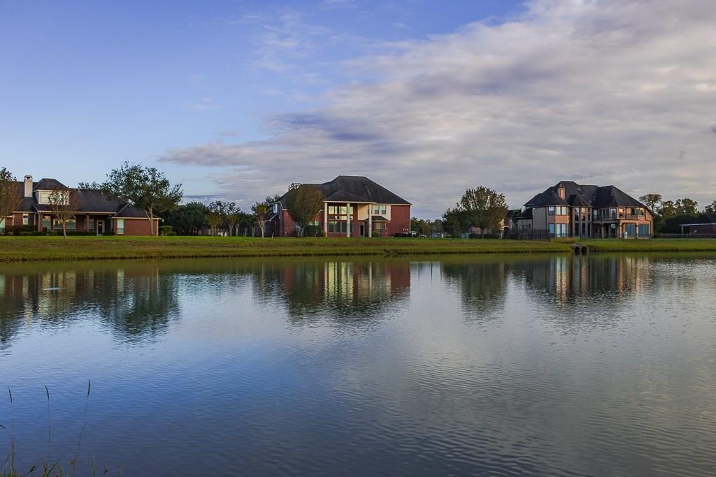 9115 Royal Crest Lane - Photo 1