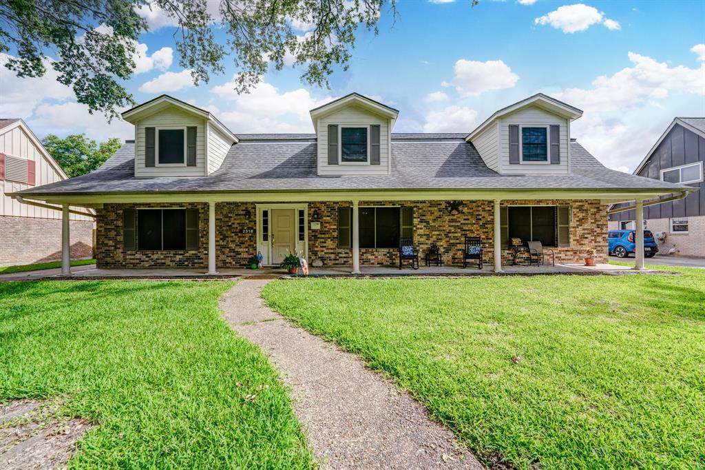 2318 Carriage Lane - Photo 1