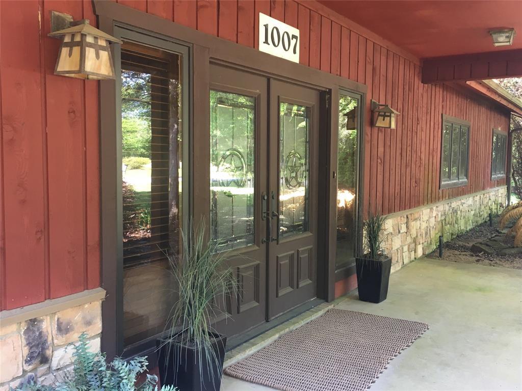 1007 Magnolia - Photo 1