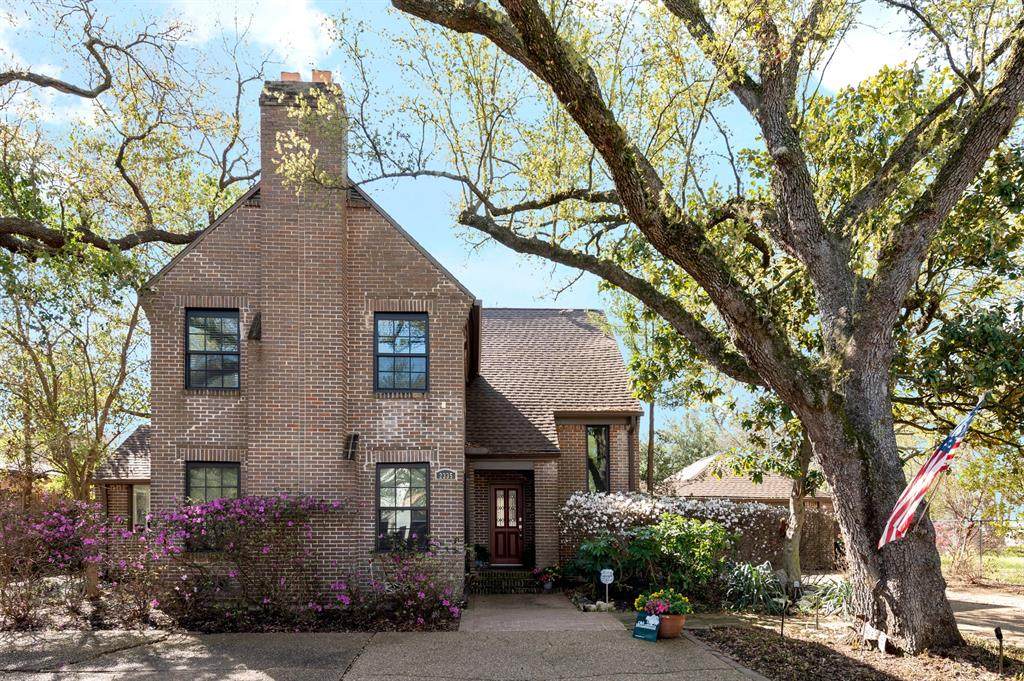 2335 Maroneal Street - Photo 1