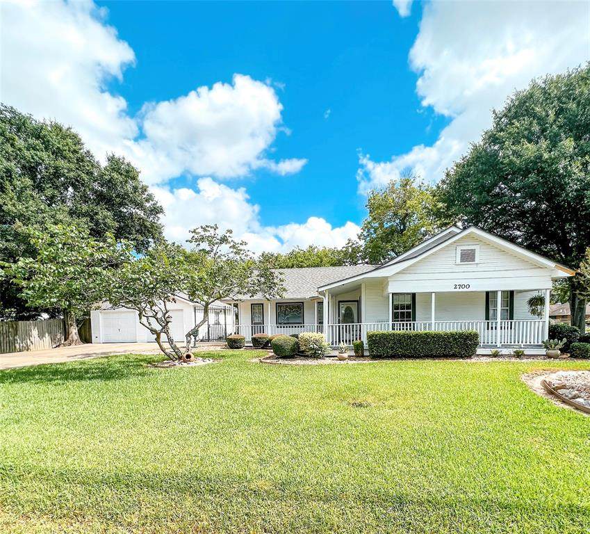 2700 Blanchette Street - Photo 1