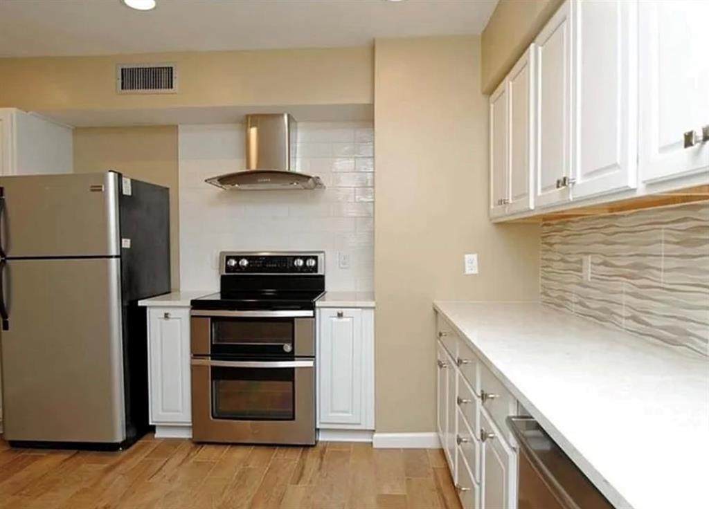 2700 Bellefontaine Street - Photo 1