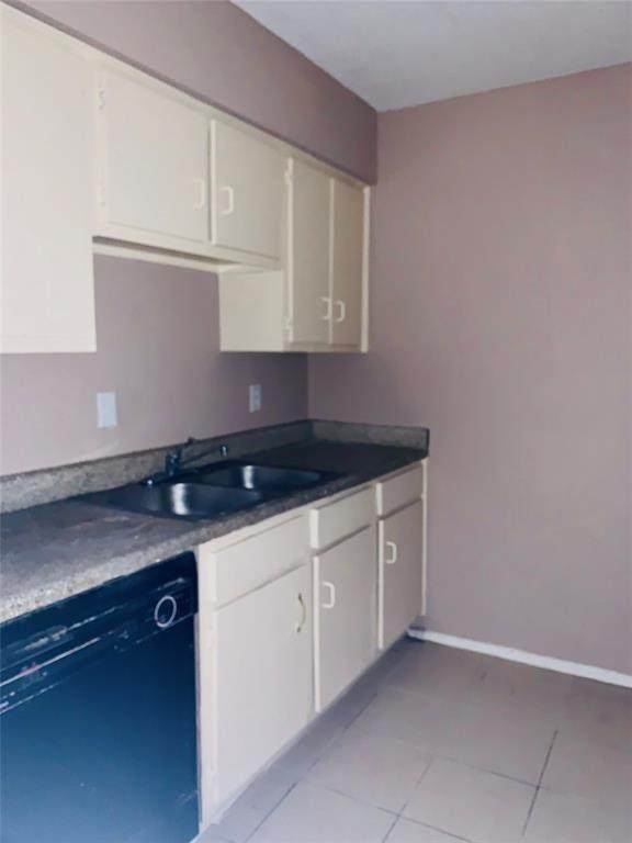 5625 Antoine Drive - Photo 1