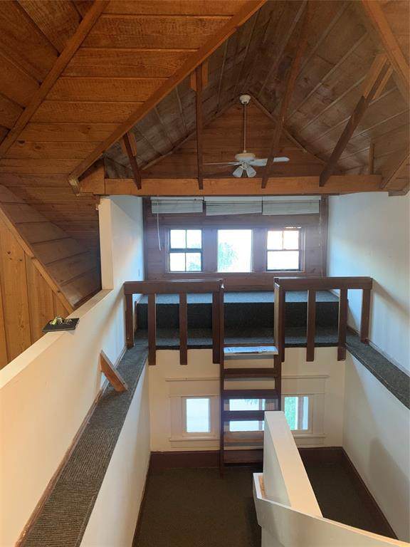 19 Hyde Park Boulevard - Photo 1