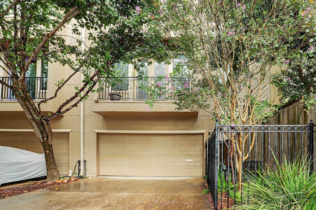 304 Detering Street - Photo 1