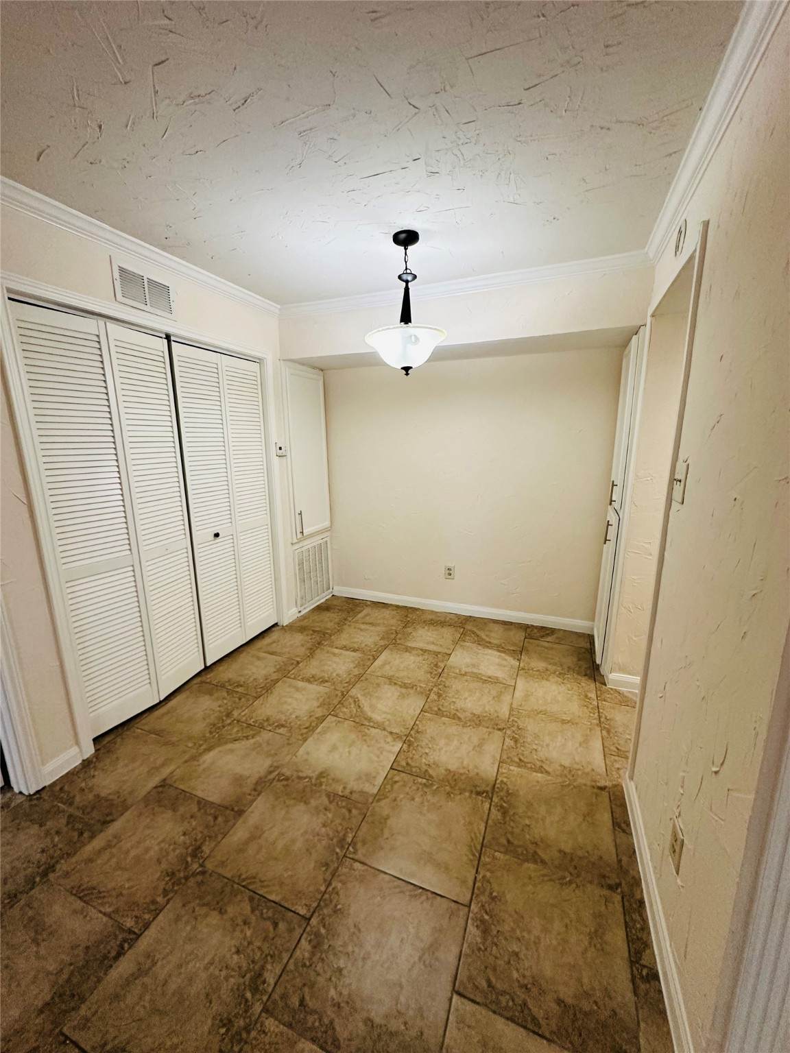 7200 Clarewood Drive - Photo 1