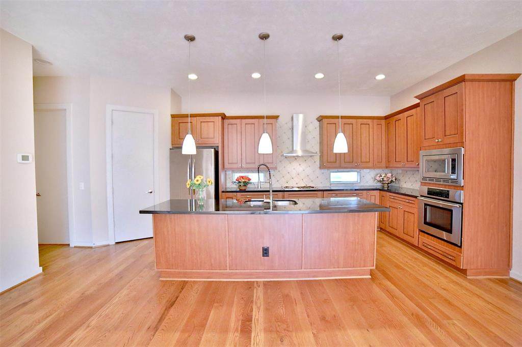 5313 Lillian Street - Photo 1
