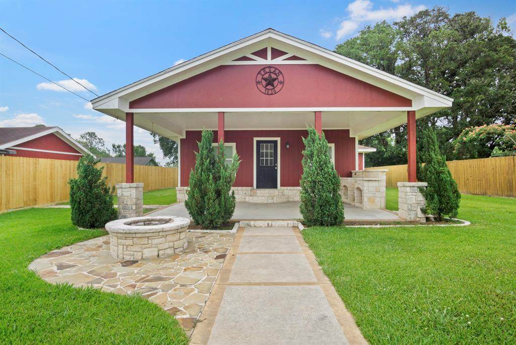 226 Freeman - Photo 1