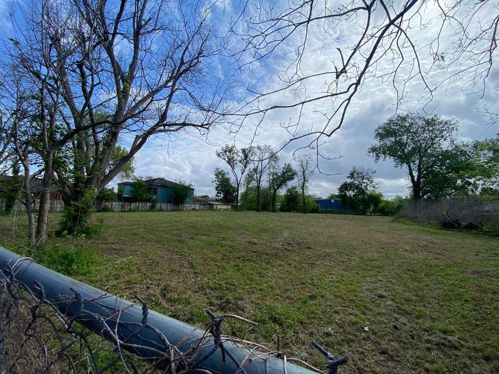 4821 1st Street - Photo 1