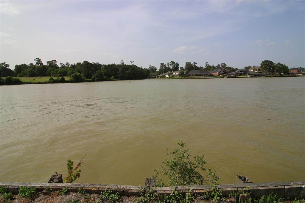 18821 Aquatic Drive - Photo 1