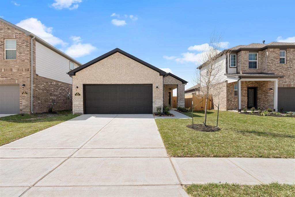 5827 Fresh View Court - Photo 1