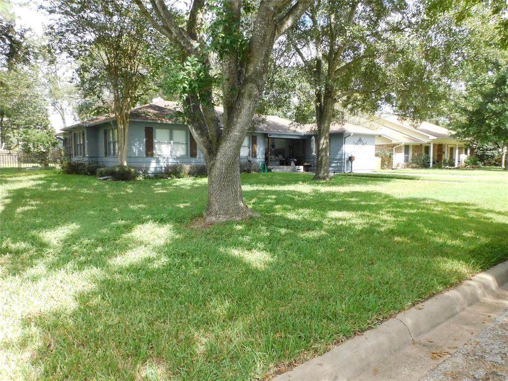 803 5th Street - Photo 1