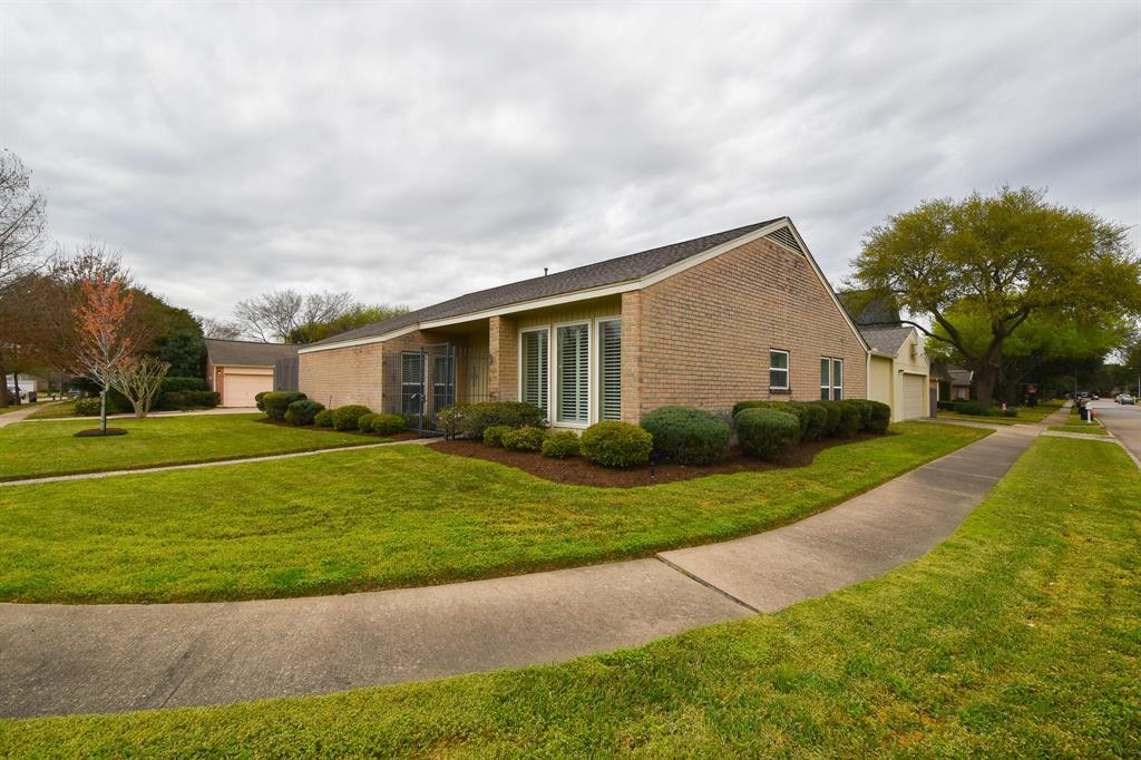 12106 Olympia Drive - Photo 1