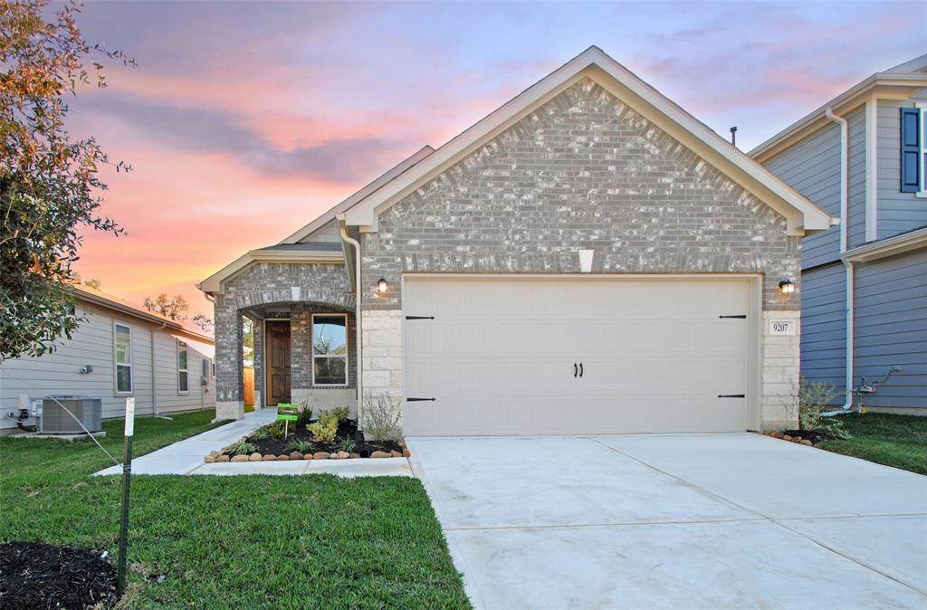 9207 Betancourt Cove - Photo 1