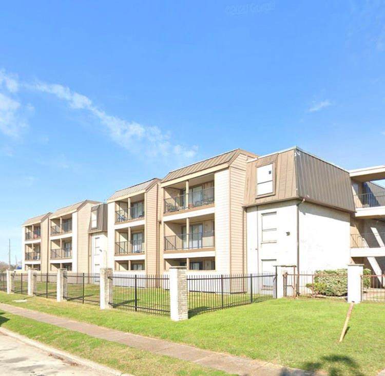 206 Plaza Verde Drive - Photo 1