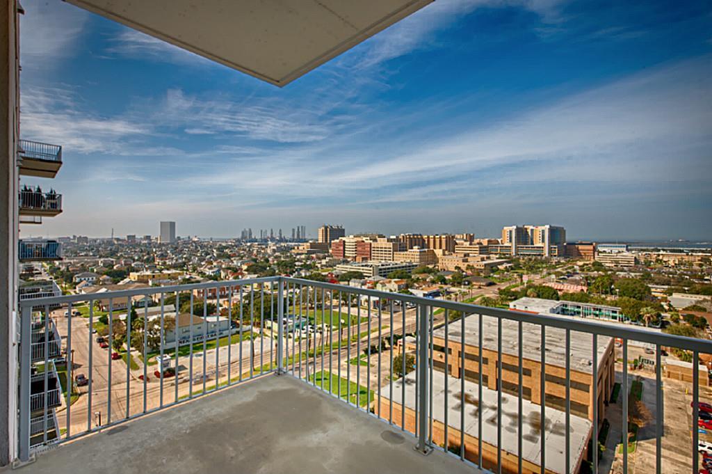 500 Seawall Boulevard - Photo 1