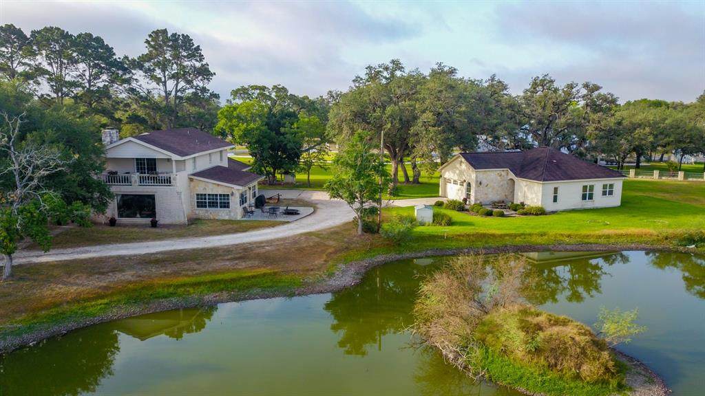 263 Glen Oaks Lane - Photo 1