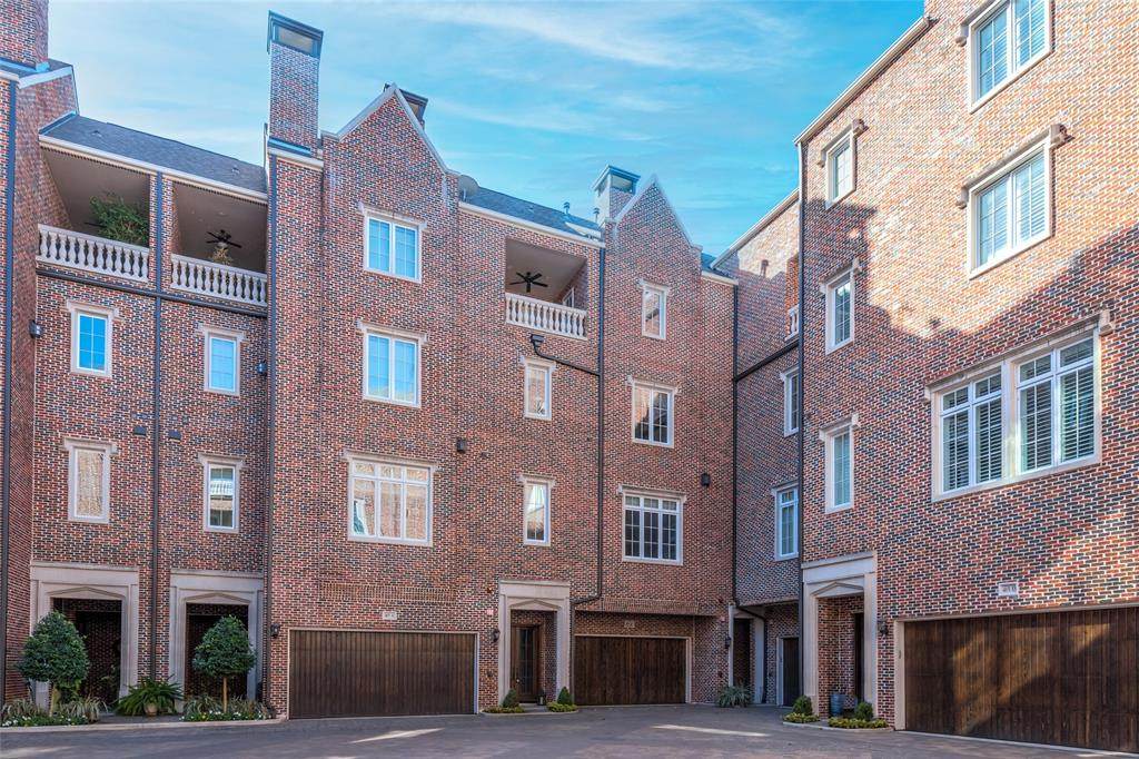 415 Lovett Boulevard - Photo 1