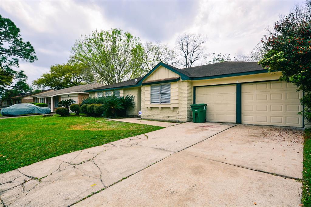 11914 Braewick Drive - Photo 1