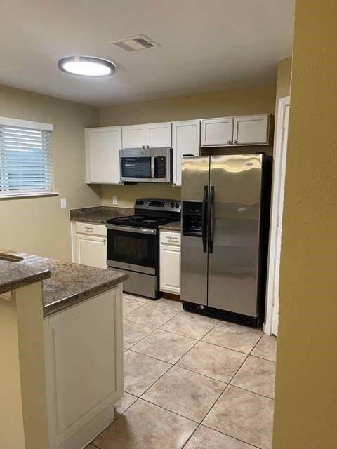 1520 Sherwood Forest Street - Photo 1