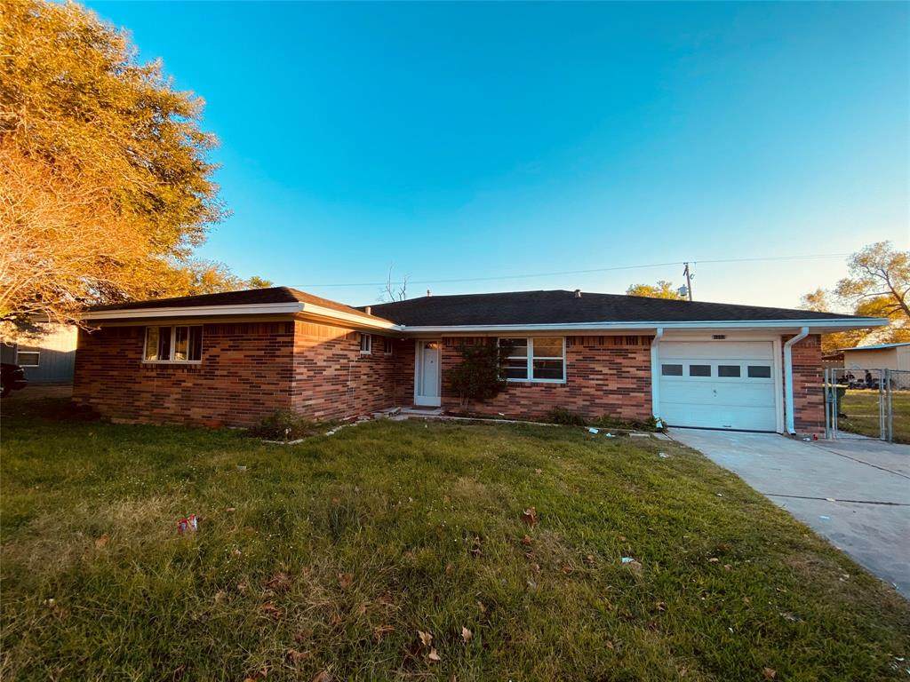 6002 Jerrycrest Drive - Photo 1