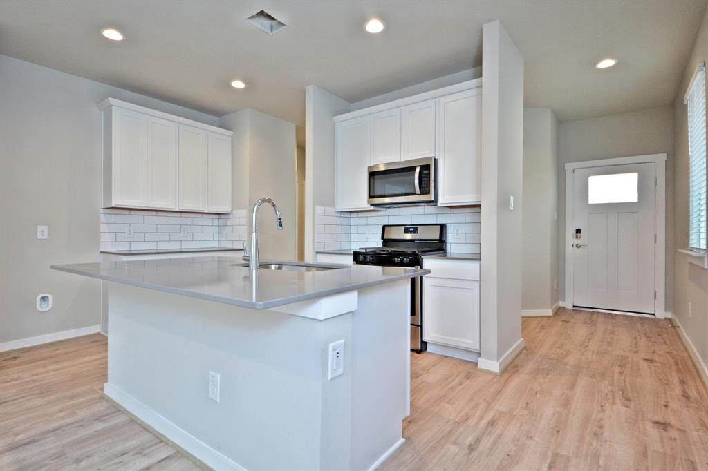 1602 Barrows Lane - Photo 1