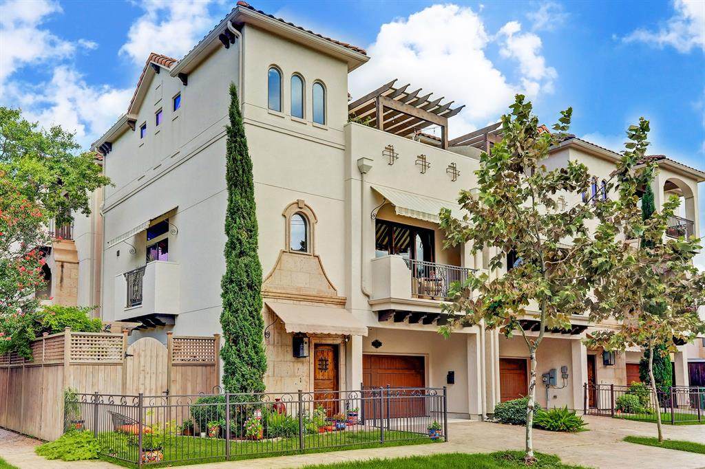 706 Snover Street - Photo 1