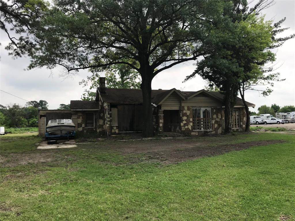 925 Lear Street - Photo 1