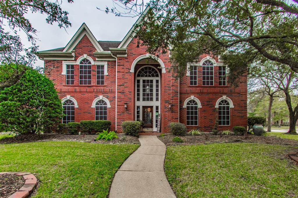 1811 Creekside Drive - Photo 1