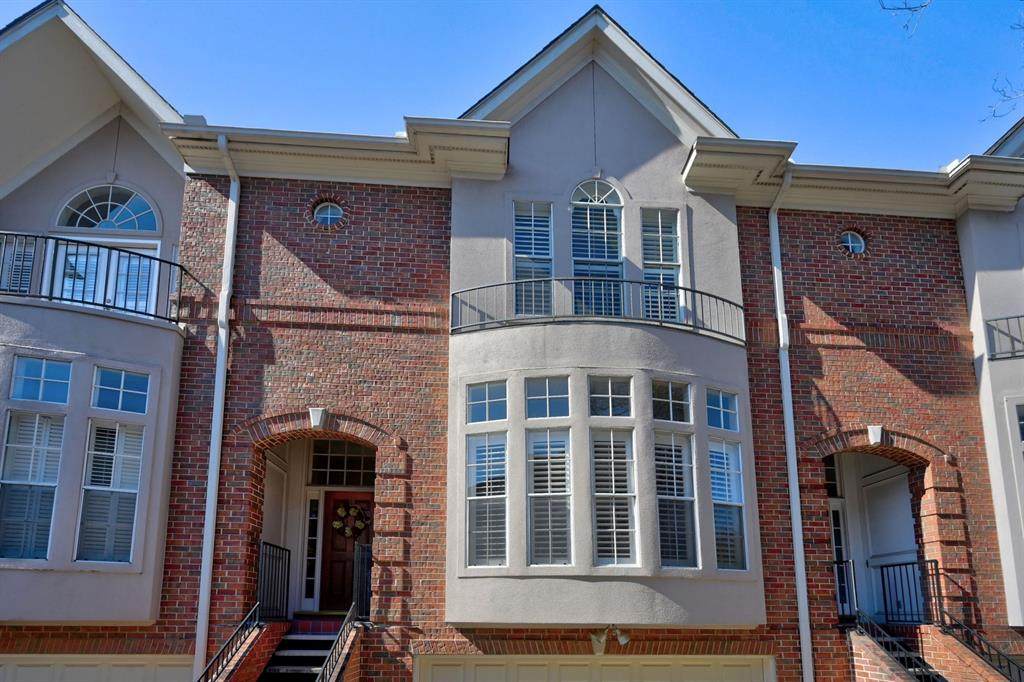 2433 Quenby Street - Photo 1